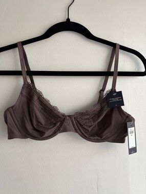 Tommy Hilfiger Sparrow Lace-Trim Underwire Bra